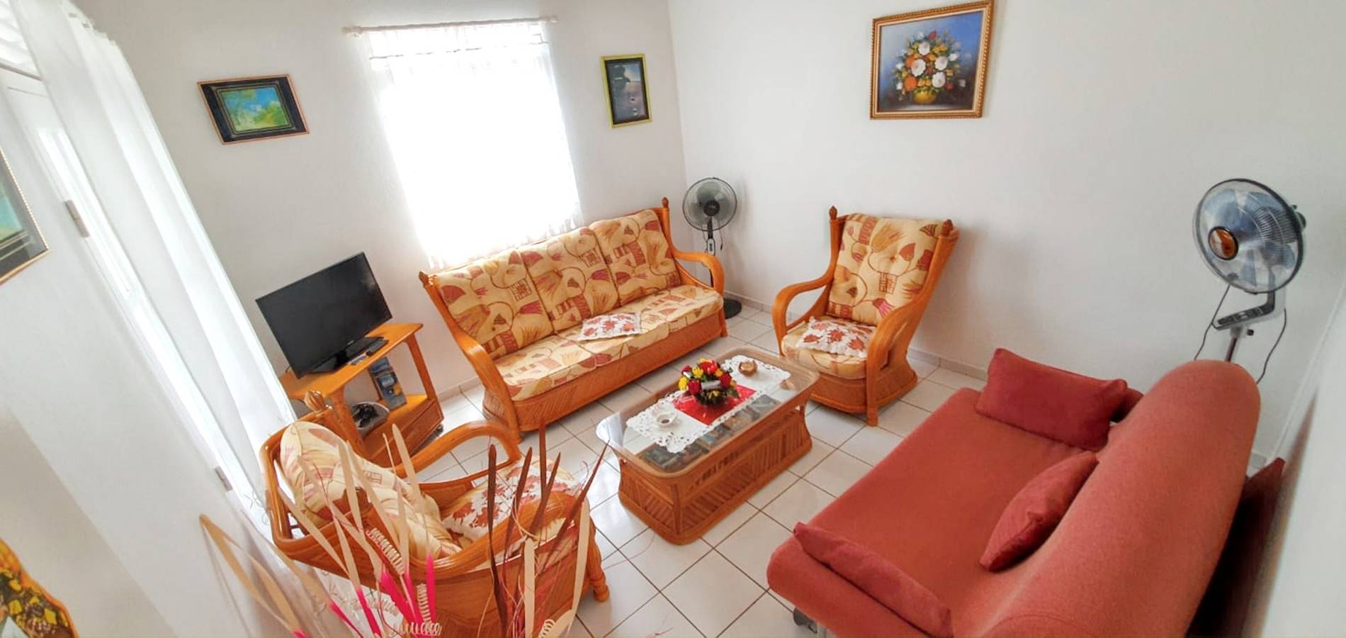 Encantador bungalow en Capesterre-Belle-Eau con piscina compartida in Capesterre-Belle-Eau, Guadalupe