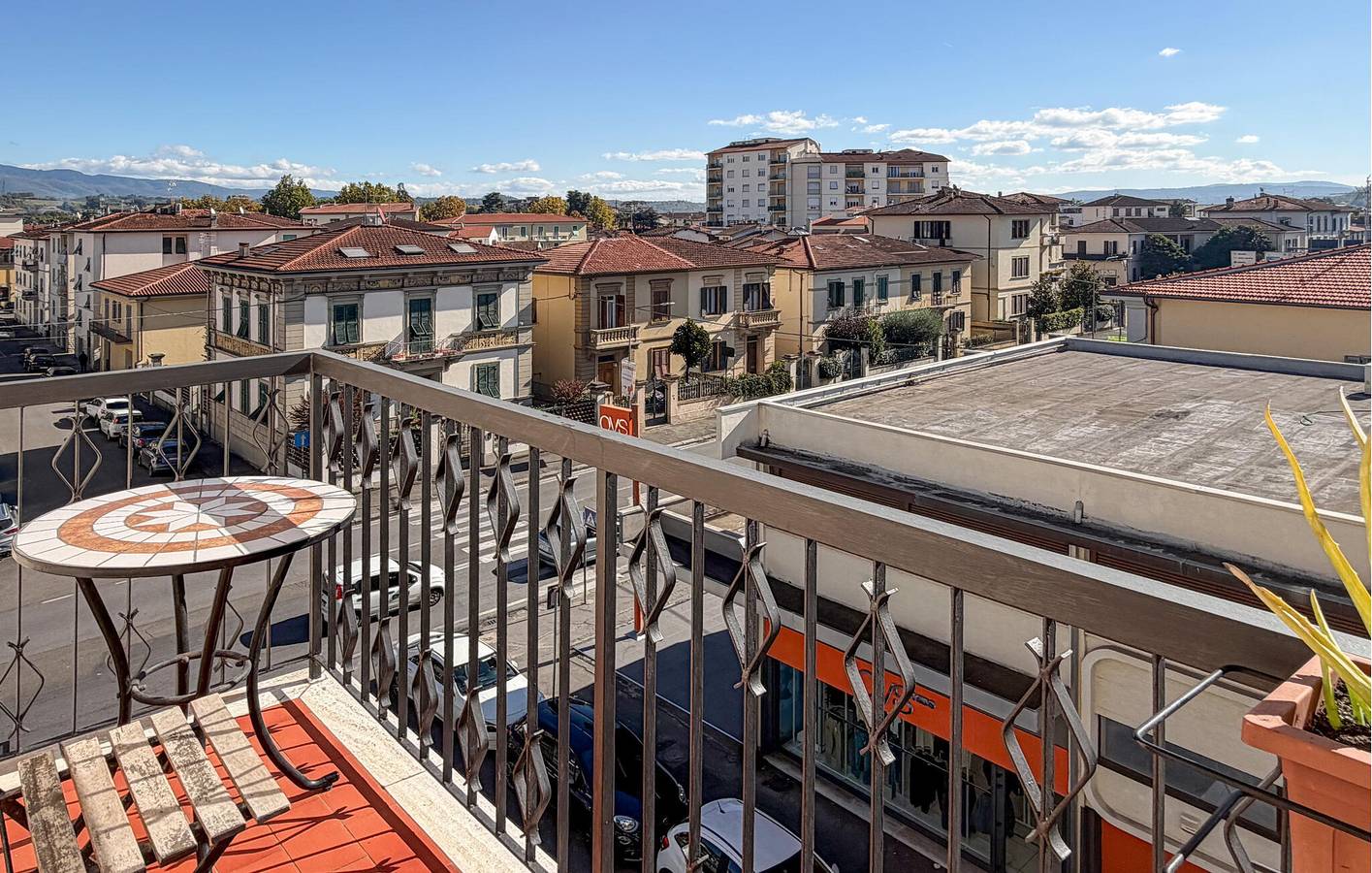 Ganze Ferienwohnung, Wohnung im Stadtzentrum mit Parkplatz & AC in Montevarchi in Montevarchi, Valdarno