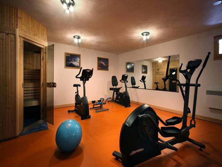 Gîte pour 8 personnes, avec piscine ainsi que balcon et sauna, adapté aux familles à Val Thorens - 2