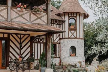 Gîte pour 15 personnes, avec balcon et jardin à Englesqueville-en-Auge