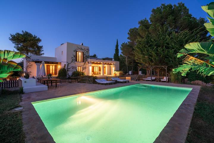 Holiday Home 'Sa Vinyeta' with Mountain View, Wi-Fi and Air Conditioning in St Llorenc de Balafia, Sant Joan de Labritja