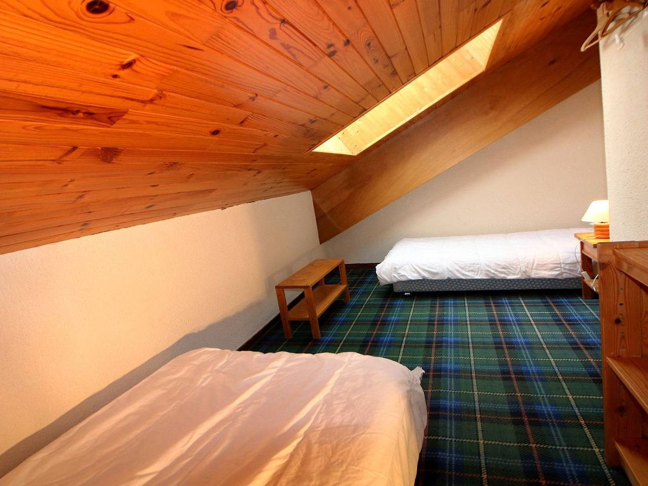 Entire apartment, Duplex for 6, Champagny-en-Vanoise, pets allowed, private parking in Champagny-en-Vanoise, Vanoise National Park