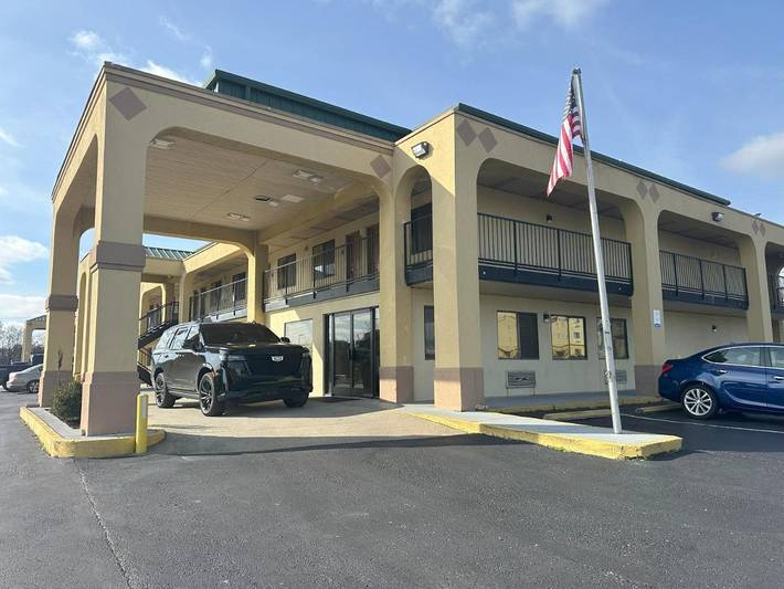 Hôtel pour 4 personnes à La Vergne