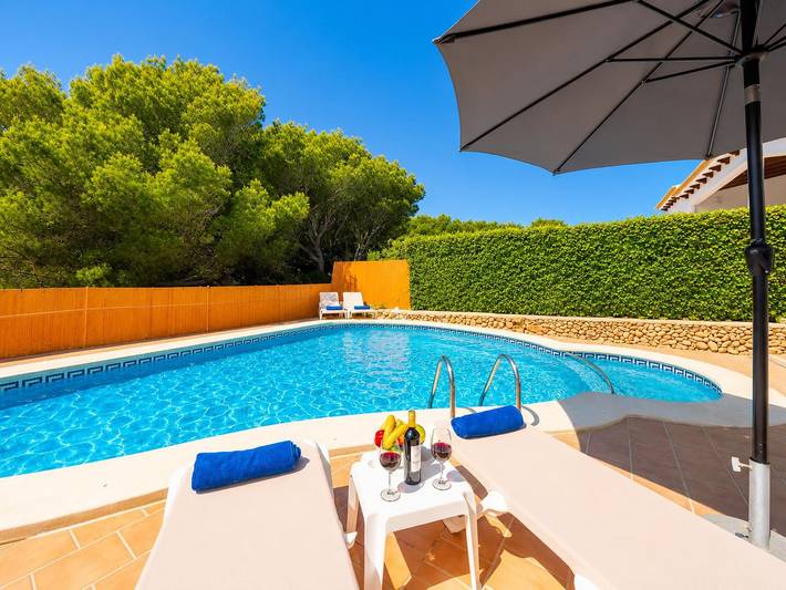 Villa pour 6 personnes avec terrasse in Arenal d'en Castell, Es Mercadal
