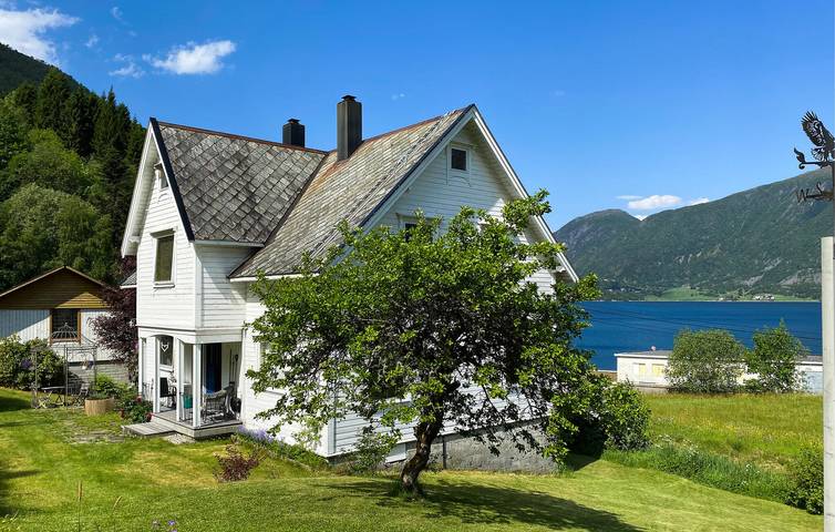 Ferienhaus für 10 Personen, mit Terrasse und Garten