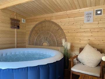 Gîte pour 2 personnes, avec jardin et jacuzzi, animaux acceptés à Pontoise