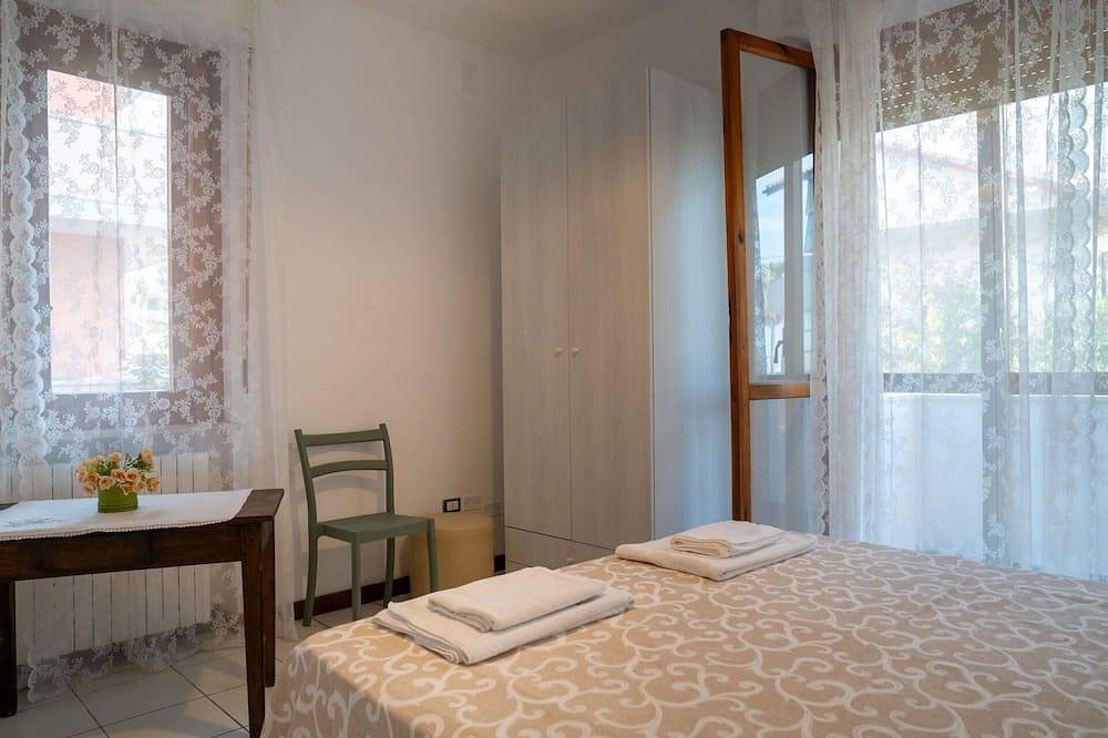 Appartamento intero, Bellissimo appartamento per 7 ospiti con Wifi, Tv, balcone e animali ammessi in Montesilvano Marina, Montesilvano