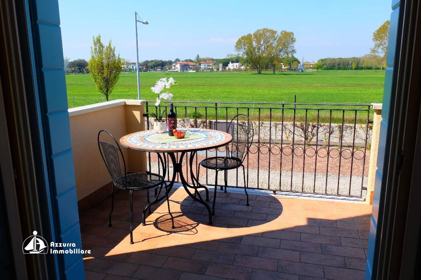Entire apartment, Apartment 'Residence Borgo Dei Fiori D03' with Shared Pool, Private Terrace and Air Conditioning in Lido di Jesolo, Jesolo