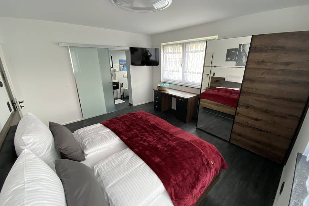 Ganze Wohnung, Apartments -Saaldorf Wg 5 mit Balkon und Blick auf den Stausee in Saaldorf, Bad Lobenstein