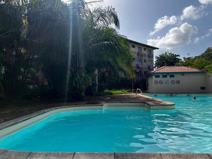 Location de vacances pour 2 personnes, avec piscine ainsi que vue et balcon à Cayenne - 2