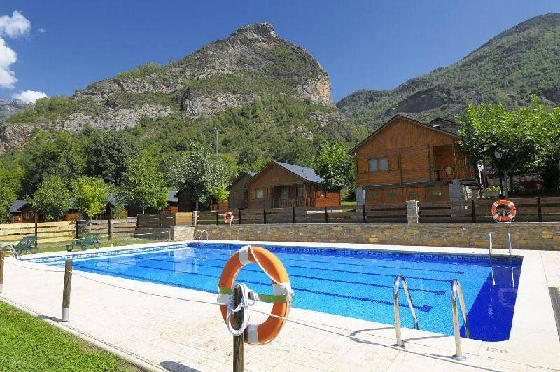 Bungalow (2 Adults) in Sesué, Pirineo Aragonés