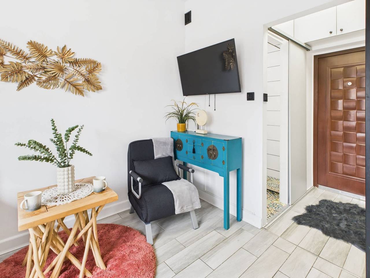 Cały apartament wypoczynkowy, Comfortable Studio with Mezzanine | Close to Metro and Park in Mokotów, Warszawa