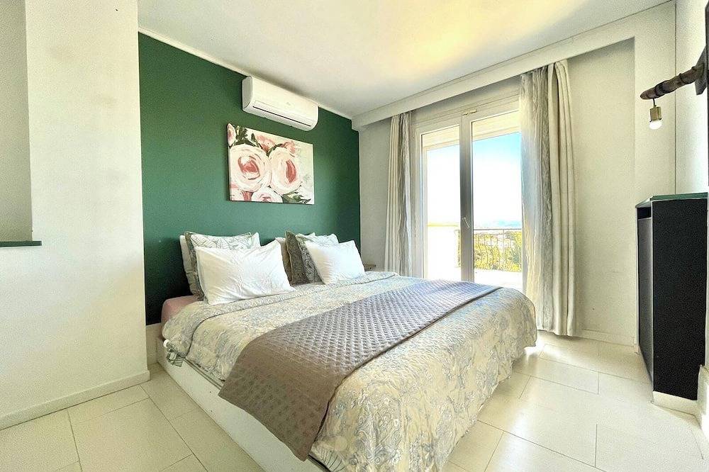 Top Villa Paloma Antibes Vue Mer, Montagne, Fibre, Clime, Pool in Antibes, Region de Cannes