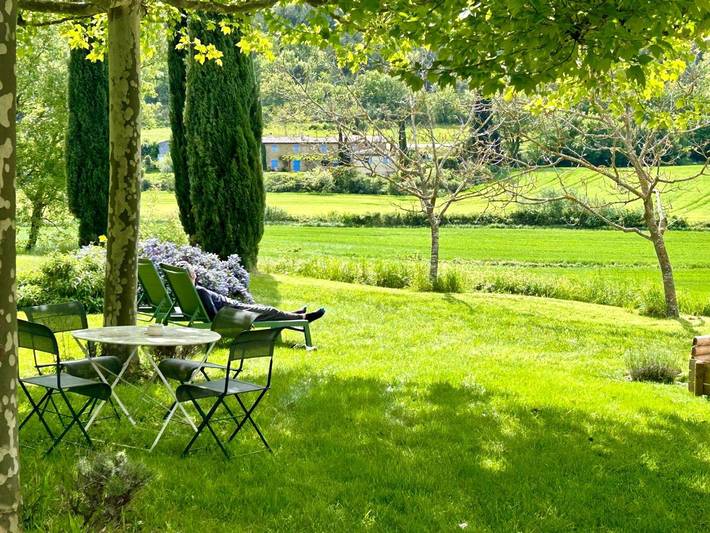 Gîte pour 4 personnes, avec piscine ainsi que terrasse et jardin dans la Région de nyons - 2