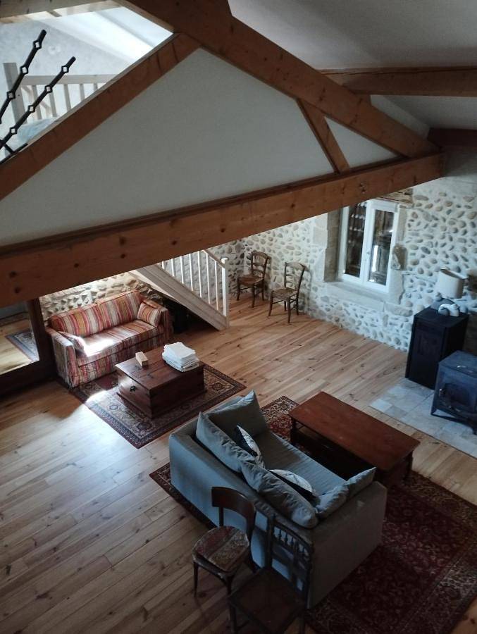 Location de vacances pour 6 personnes, avec terrasse à Saint-Lattier