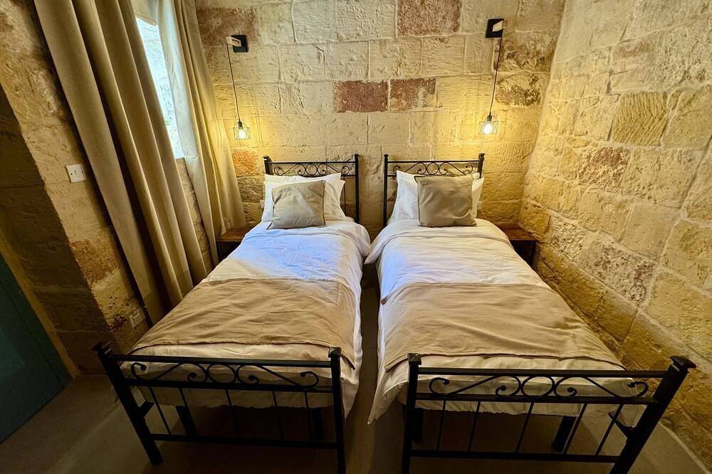 Kappella Boutique - Room 4 in Żurrieq, Malta Island