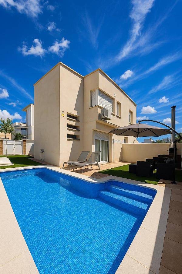 Ferienhaus für 8 Personen, mit Ausblick und Pool sowie Garten in Oropesa del Mar