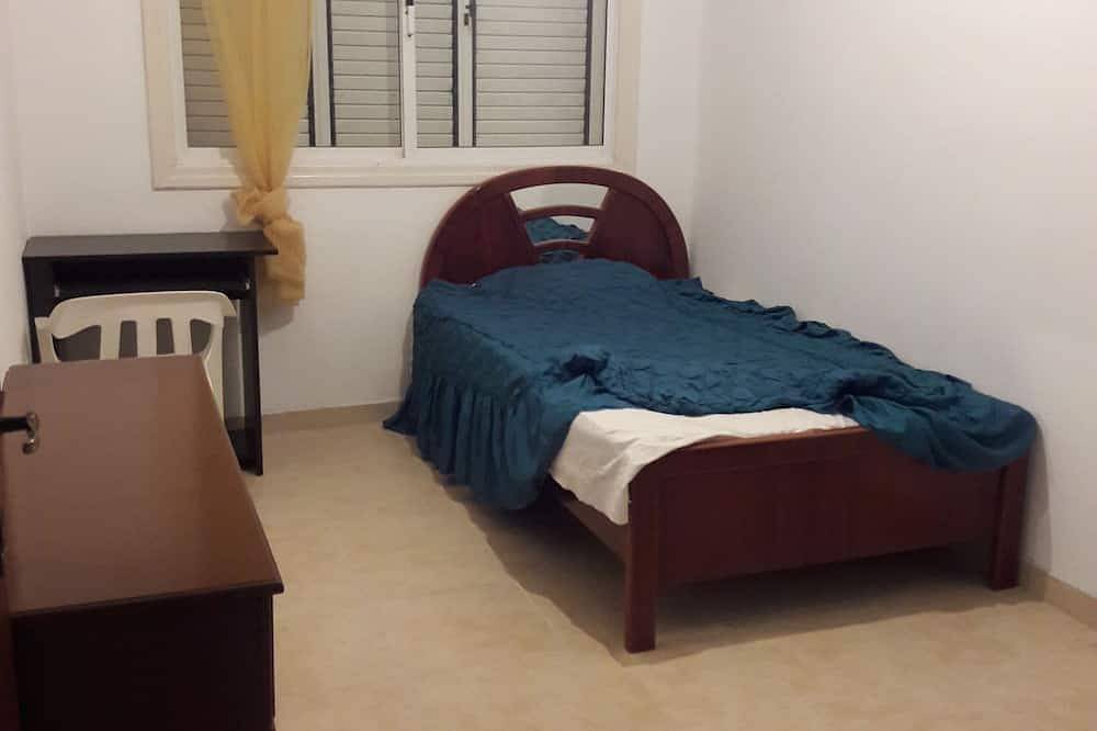 Entire apartment, This Place is so nice and quiet you will want to come every year. in Famagusta, Northern Cyprus