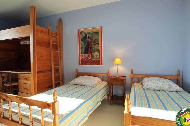 Gîte pour 6 personnes, avec jardin à Polignac - 4