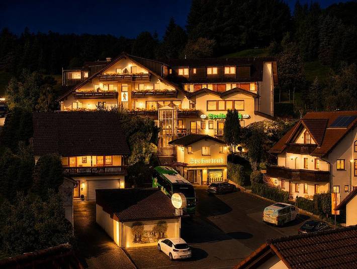 Hotel für 2 Personen, mit Balkon und Terrasse sowie Whirlpool und Garten in Frammersbach - 2