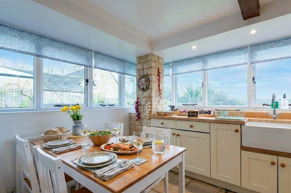 Évasion traditionnelle dans les Cotswolds avec jardin et cheminée in Gloucestershire