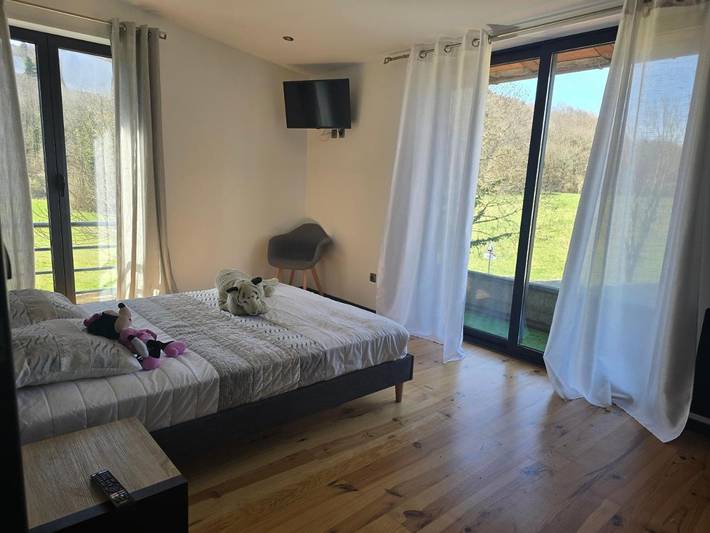 Location de vacances pour 8 personnes, avec vue et jardin, animaux acceptés à Lavelanet - 2
