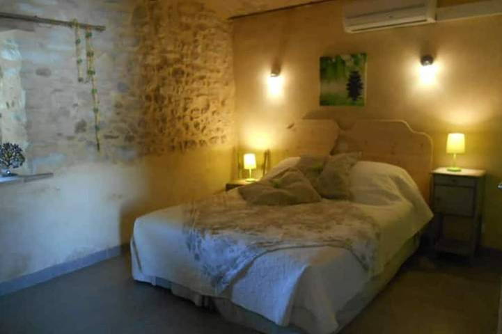 Location de vacances pour 4 personnes, avec piscine et jacuzzi à Allègre-les-Fumades - 2