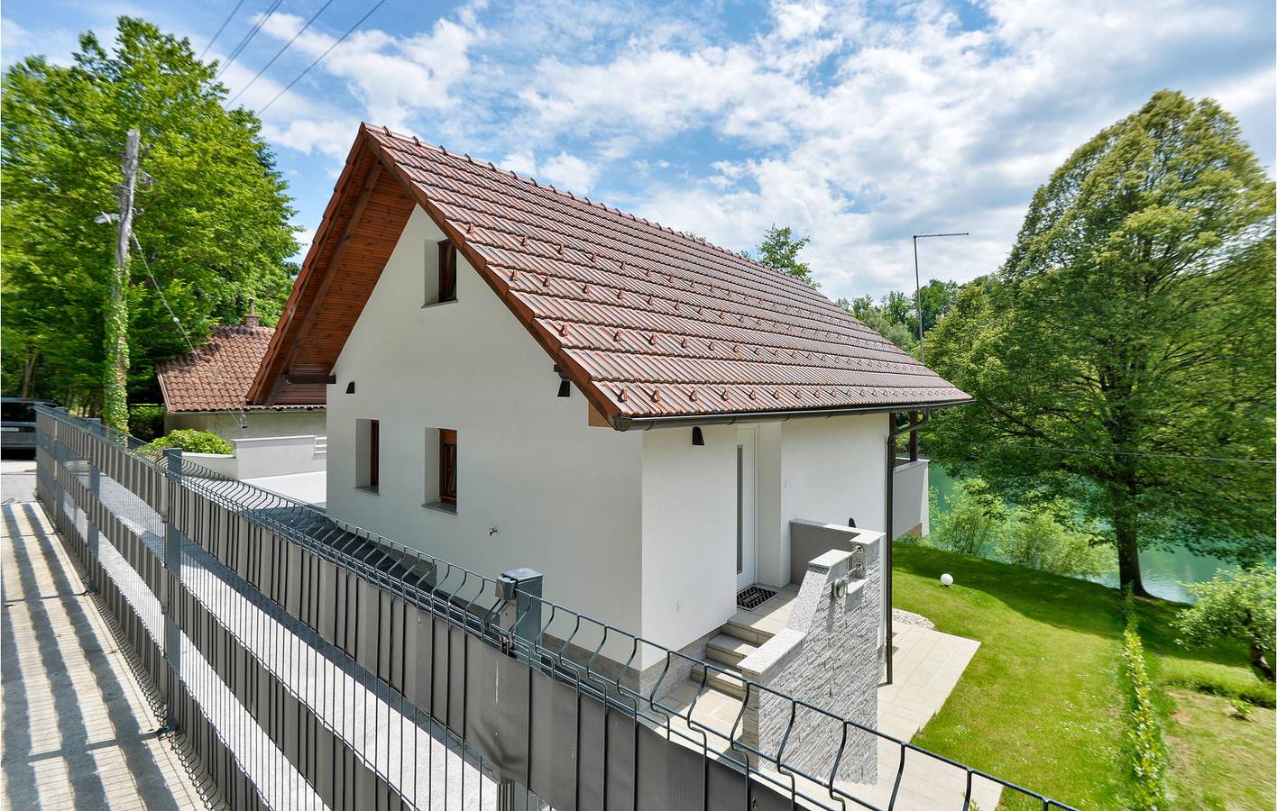 Charmante 100 m² große Wohnung am Fluss Kupa mit Terrasse und Grill in Ozalj, Karlovac und Umgebung