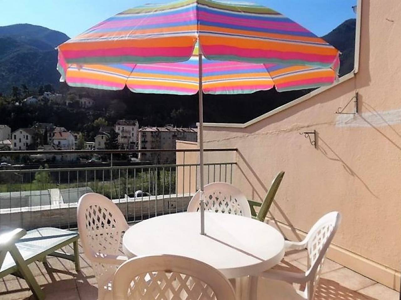 Appartement entier, Appartement F2 climatisé avec terrasse, parking, à 600m des thermes - Amélie-les-Bains in Amélie-les-Bains-Palalda, Région de Céret