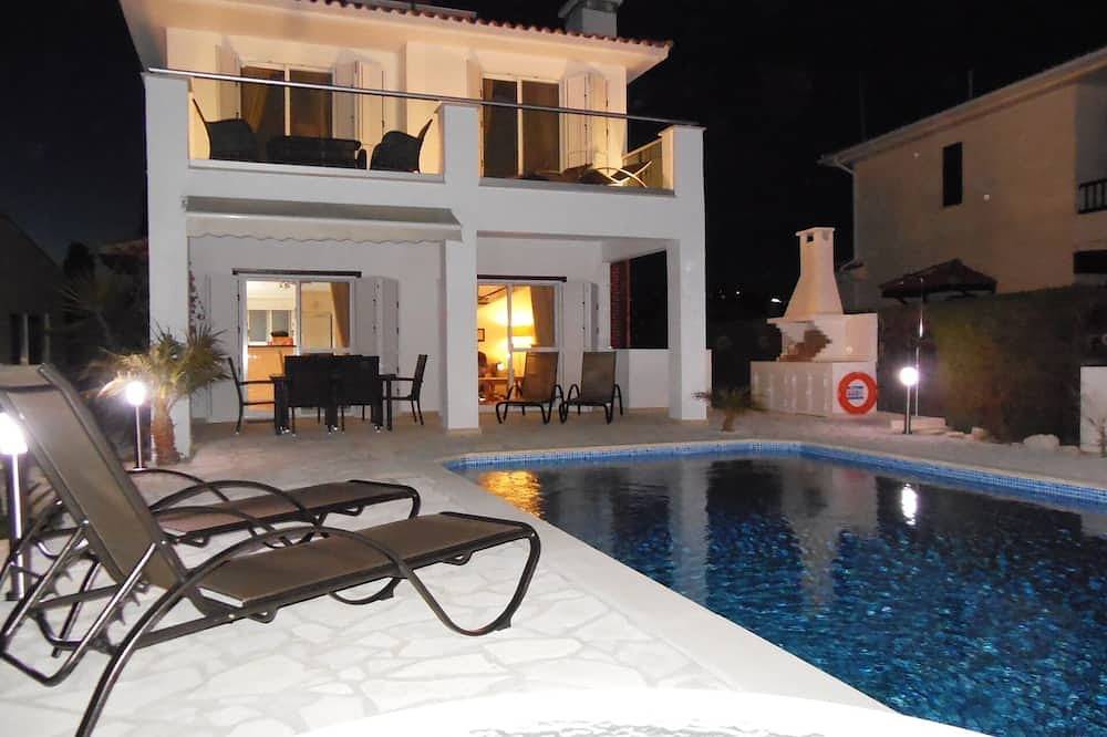 Luxusvilla mit privatem Pool im Dorf Pissouri in Πισσούρι, Südzypern
