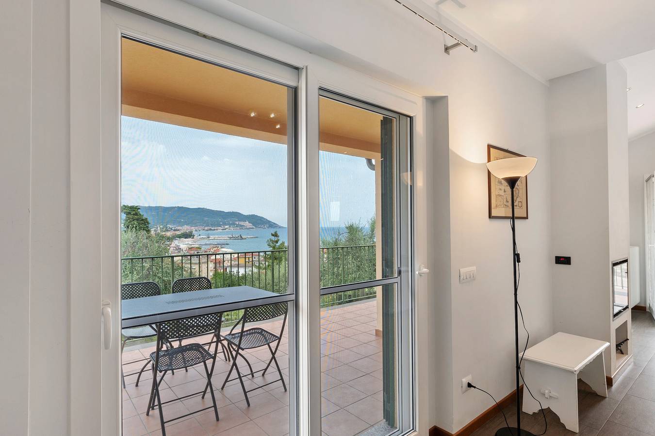 Villa 'Capo Berta View' con Vista Mare, Wi-Fi e Aria Condizionata in Comune di Diano Marina, Riviera di Ponente