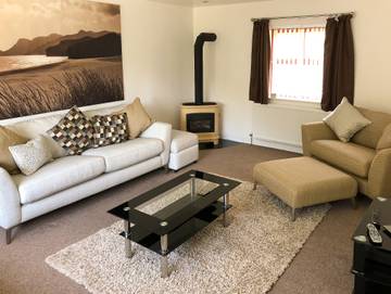 Holiday Rental for 10 People in Amroth, Pembrokeshire, Photo 1