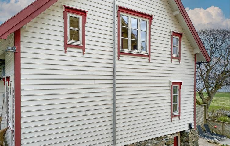 Ferienhaus für 8 Personen mit Garten in Herøy