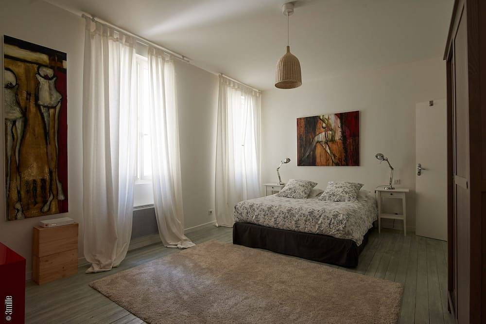 Apartamento entero, Apartamento de dos dormitorios en Pauillac en segunda planta. in Blaye, Región de Blaye