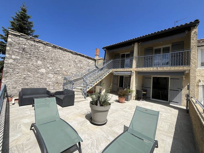 Appartement de vacances pour 4 personnes, avec jacuzzi et piscine, animaux acceptés