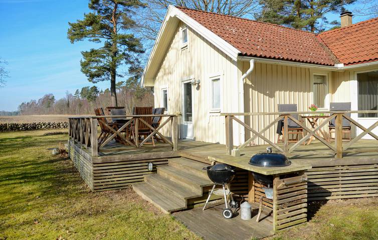 Hus för 8 Personer med trädgård in Öland