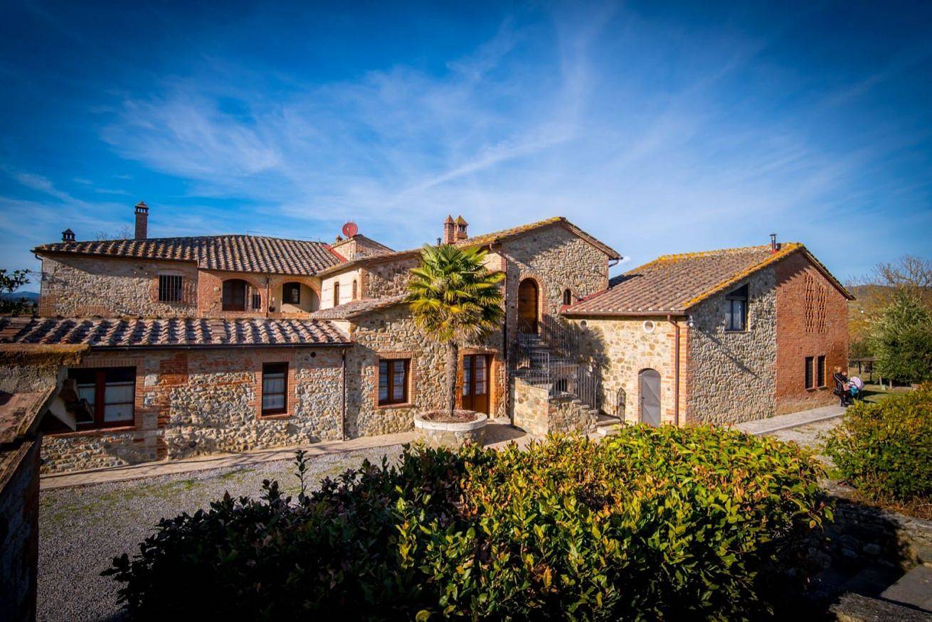 Ganze Wohnung, Ferienwohnung für 2 Personen mit Garten in Asciano, Siena Provinz