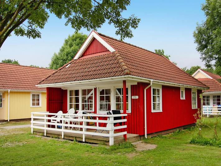 Ferienhaus für 6 Personen, mit Terrasse und Sauna sowie Pool, mit Haustier in der Rostocker Heide - 2