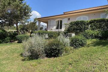 Gîte pour 4 personnes, avec jardin dans Plage Cala Rossa