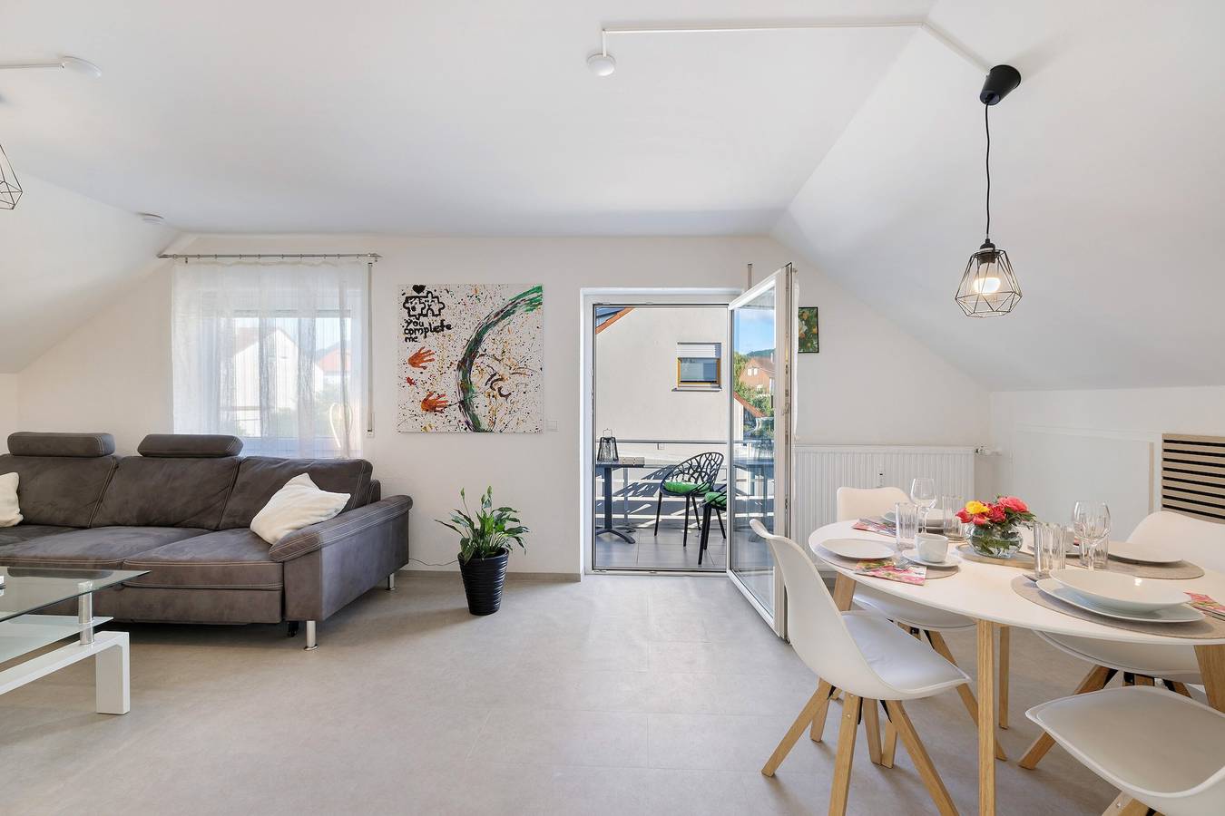 Ganze Wohnung, Ferienwohnung Rosengarten mit Balkon, 3 Dtv-Sterneklassifizierung und 3 Stern Pfotenklassifizierung in Mössingen, Neckar-Alb