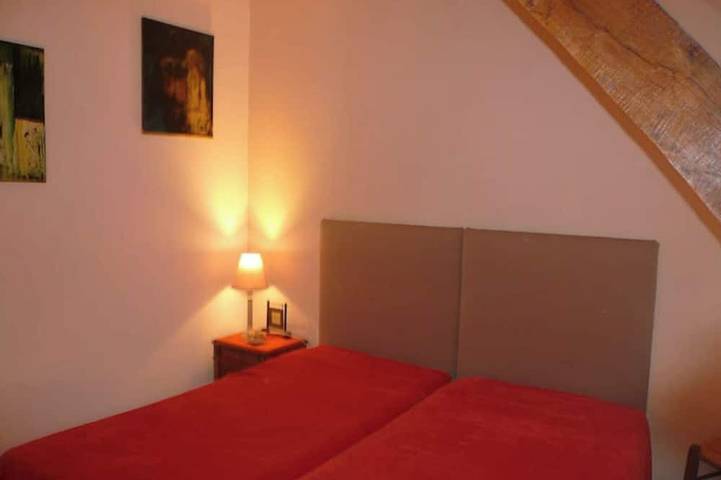 Location de vacances pour 7 personnes, avec terrasse et jardin à Saint-Amand-de-Coly - 2