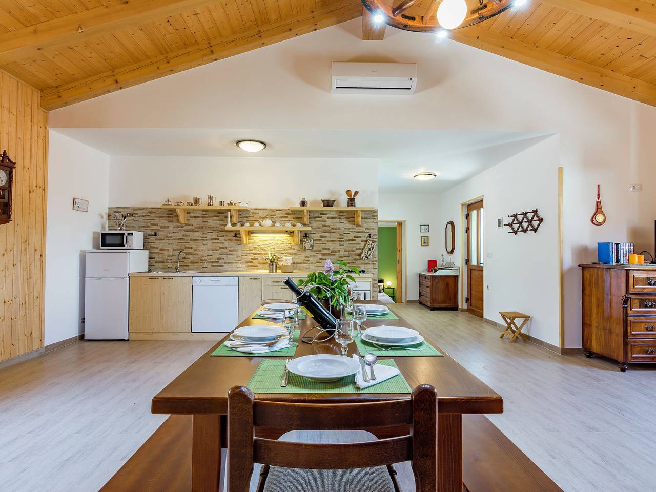 Geheel appartement, Appartement in Istrië met Natuurzicht in Cerovlje, Centraal Istrië