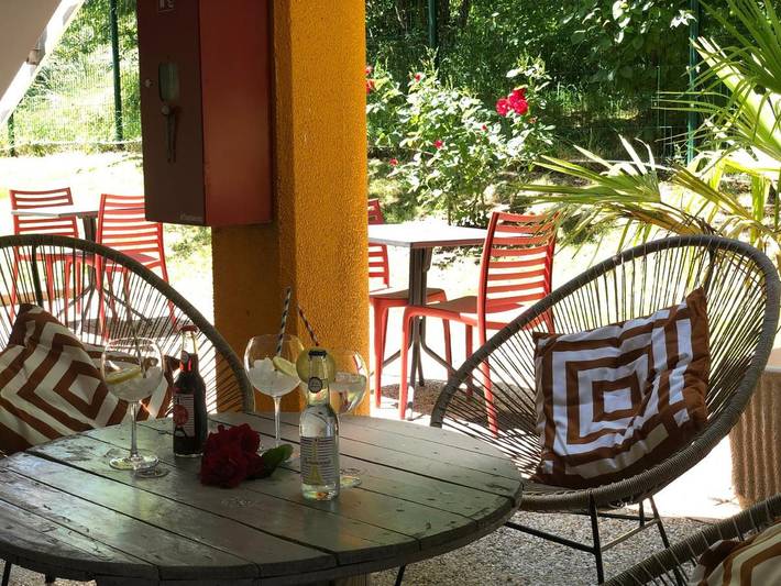 Hôtel pour 2 personnes, avec terrasse à Villejust - 3