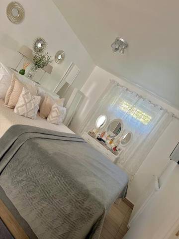 Gîte pour 2 personnes, avec vue ainsi que jardin et vue sur le lac à Herblay-sur-Seine