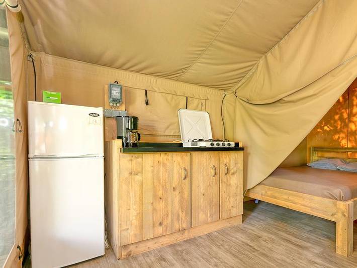 Tente pour 5 personnes, avec bassin pour enfant dans le Morbihan - 4