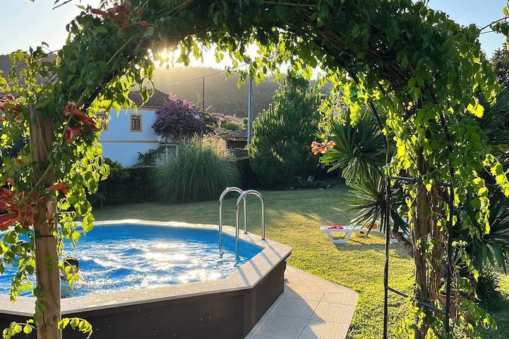 Vacation rental for 6 people, with balcony and garden, with pets in Portugal