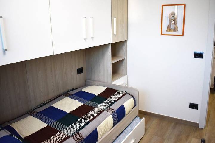 Appartamento intero, Ampio appartamento riscaldato comodo alle piste in Sestriere città, Via Lattea