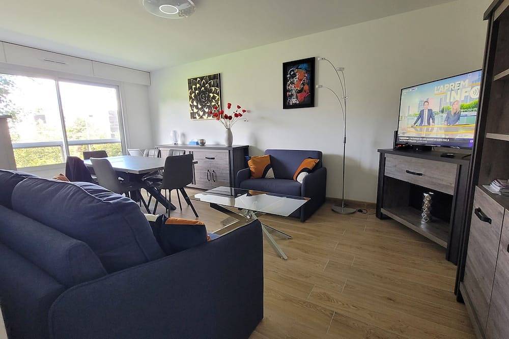 Apartamento entero, 1 Star Furnished Holiday Accommodation in Ronchin, Lille region