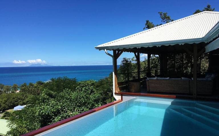 Location de vacances pour 5 personnes, avec piscine ainsi que jardin et vue dans Plage de la Perle - 2