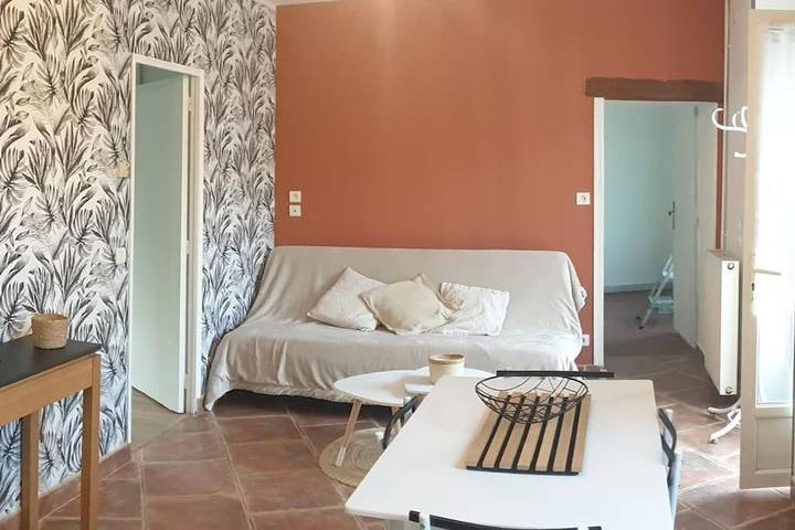 Gîte pour 4 personnes, avec jardin, animaux acceptés à Guérigny